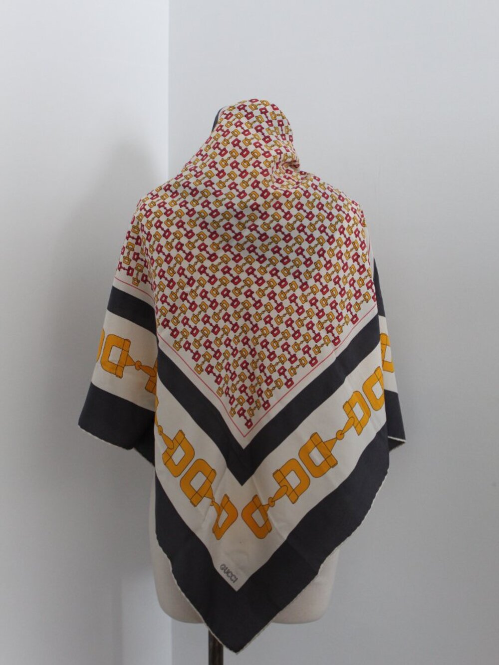 Gucci Vintage Silk Horsebit Geometric Scarf
